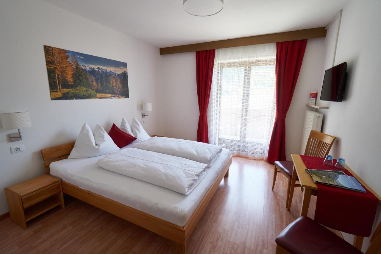 Privatpension Bergkristall San Martino In Passiria  Extérieur photo