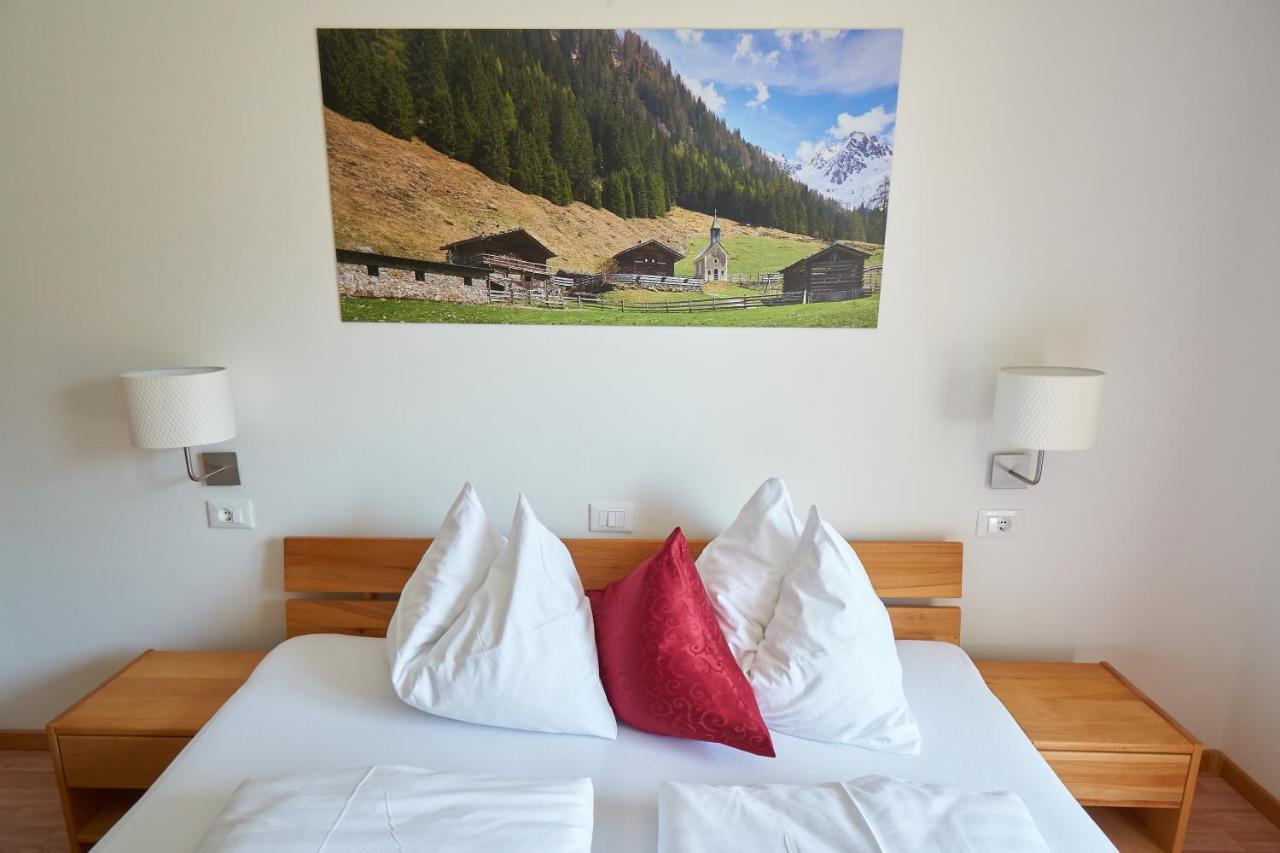 Privatpension Bergkristall San Martino In Passiria  Extérieur photo